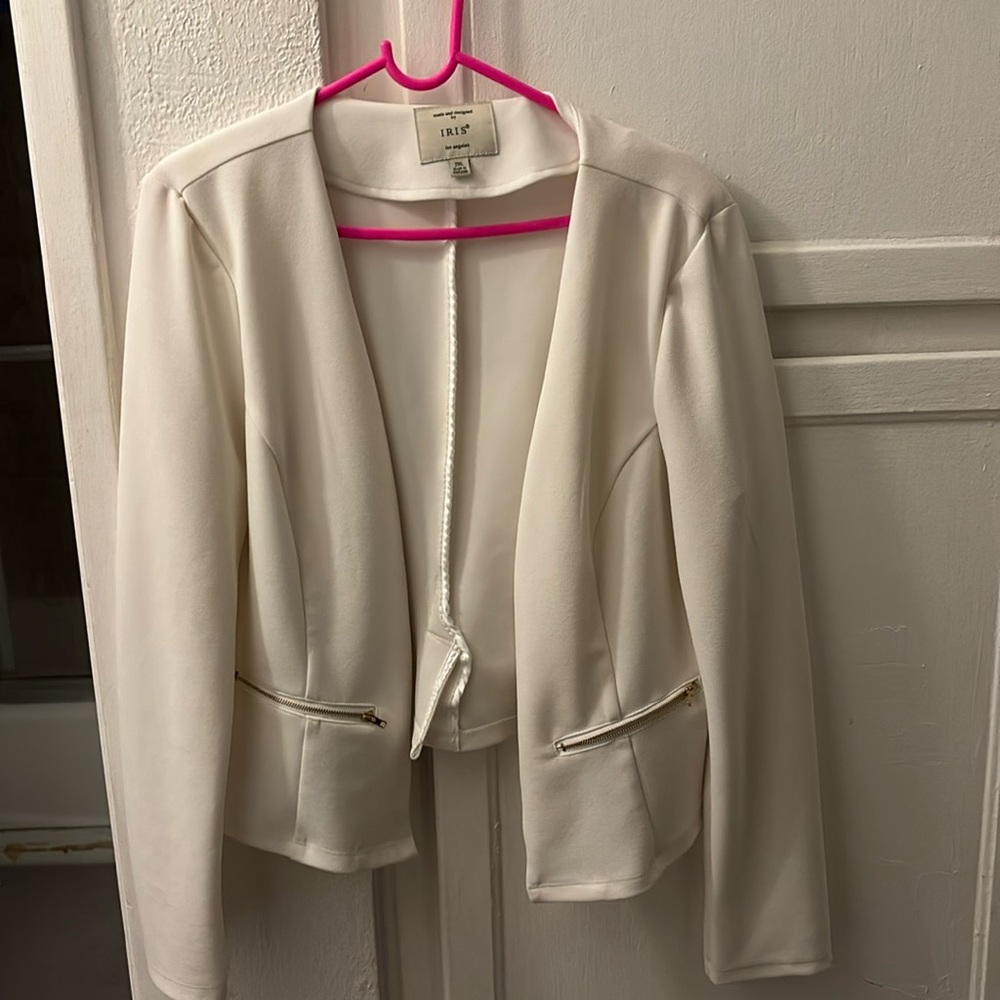 Women’s blazer cream size 2XL